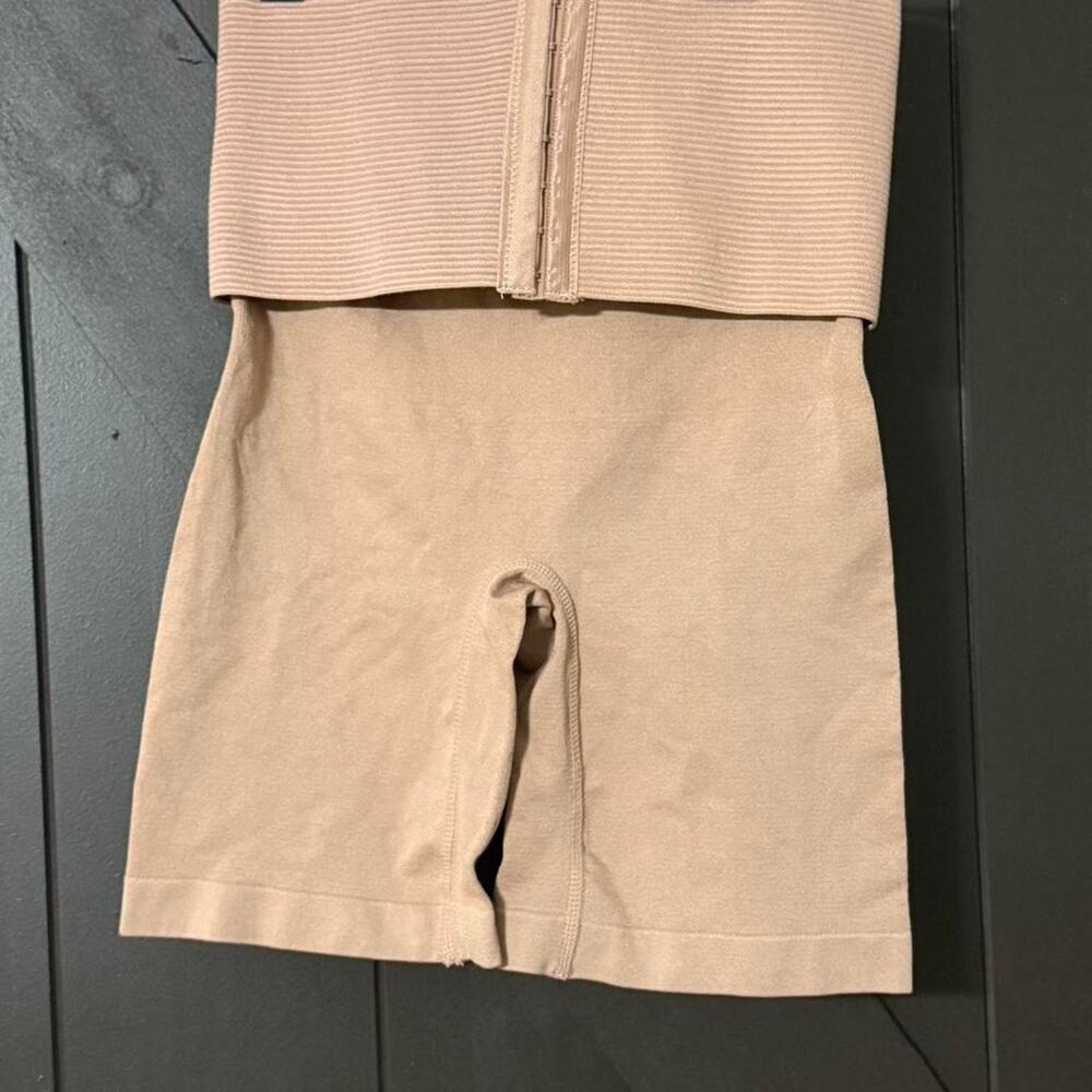 Skinnygirl Seamless Waist Cincher Thigh Slimmer Shapewear Shorts | Size‎ M